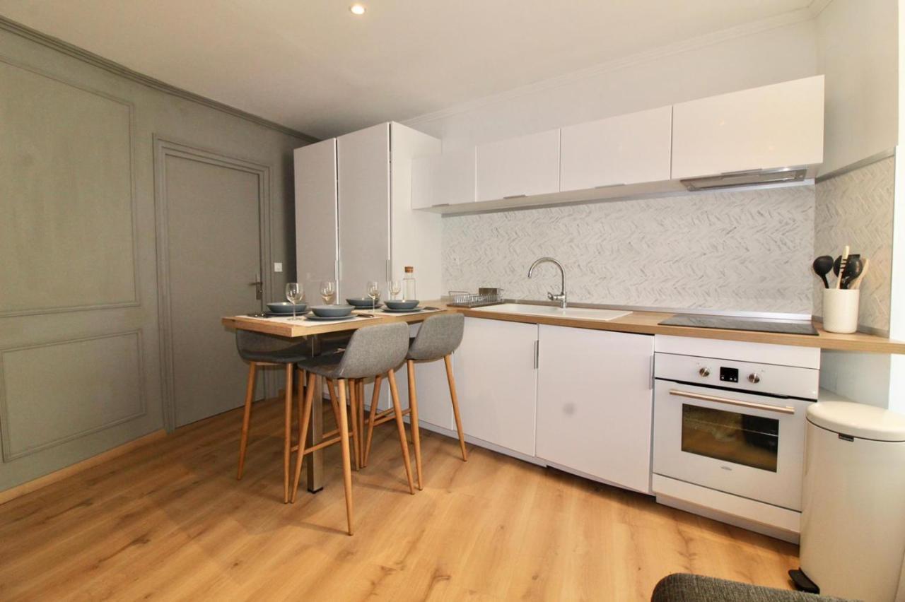 Lovely Apartment Heart Of Golden Square Fiber Wifi Nice Exterior photo