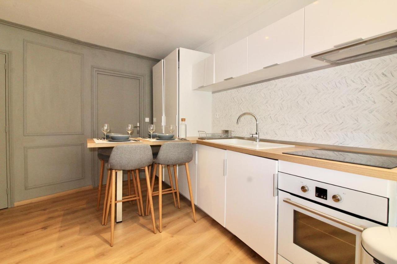 Lovely Apartment Heart Of Golden Square Fiber Wifi Nice Exterior photo